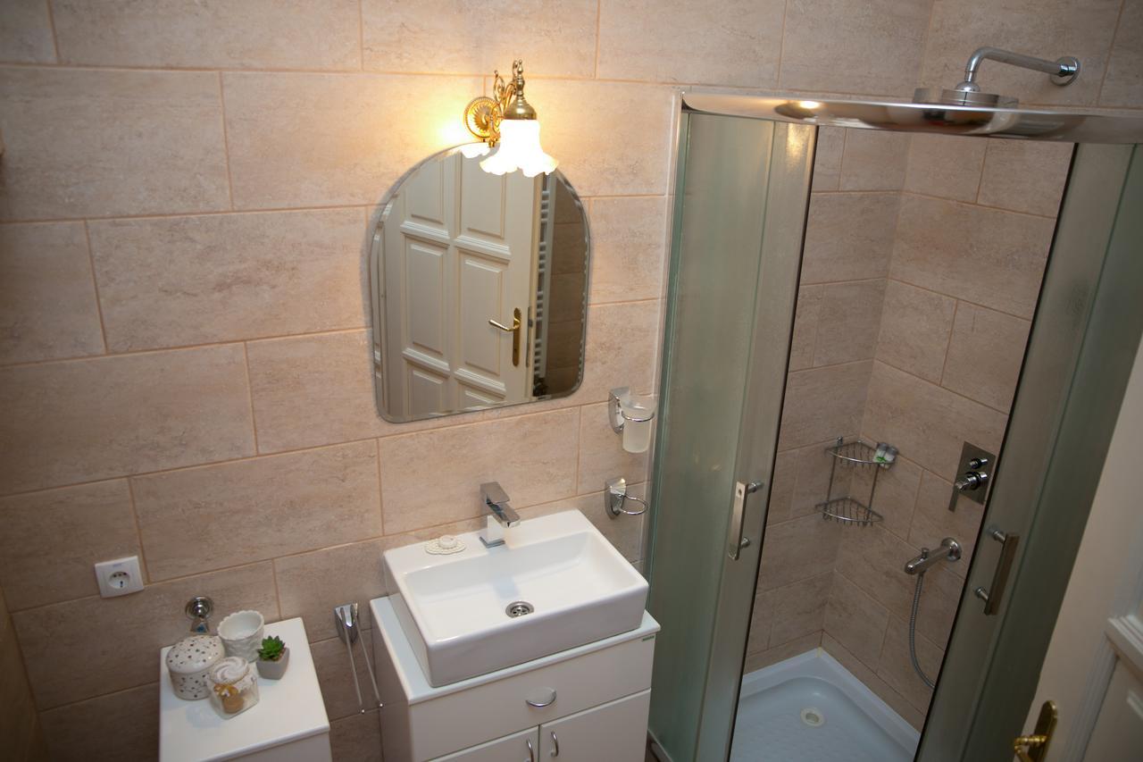 סובוטיקה Kolar Apartment מראה חיצוני תמונה