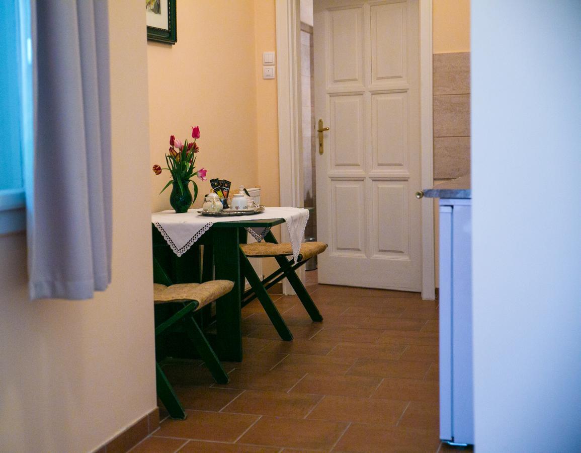 סובוטיקה Kolar Apartment מראה חיצוני תמונה